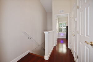 Stairs 2nd Floor - 495A9376 (1)