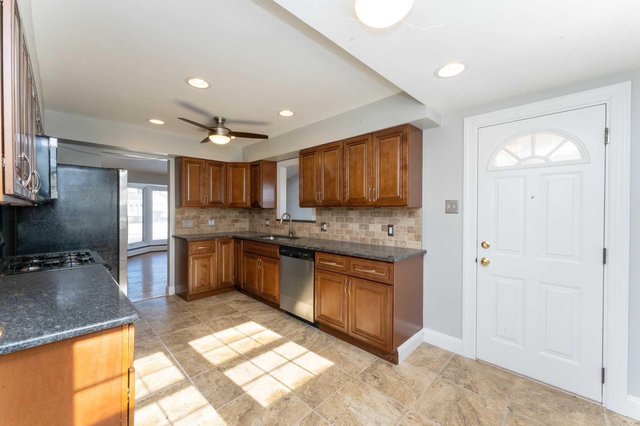 632 Cheswick Rd, Philadelphia, PA 19128, USA Photo 15