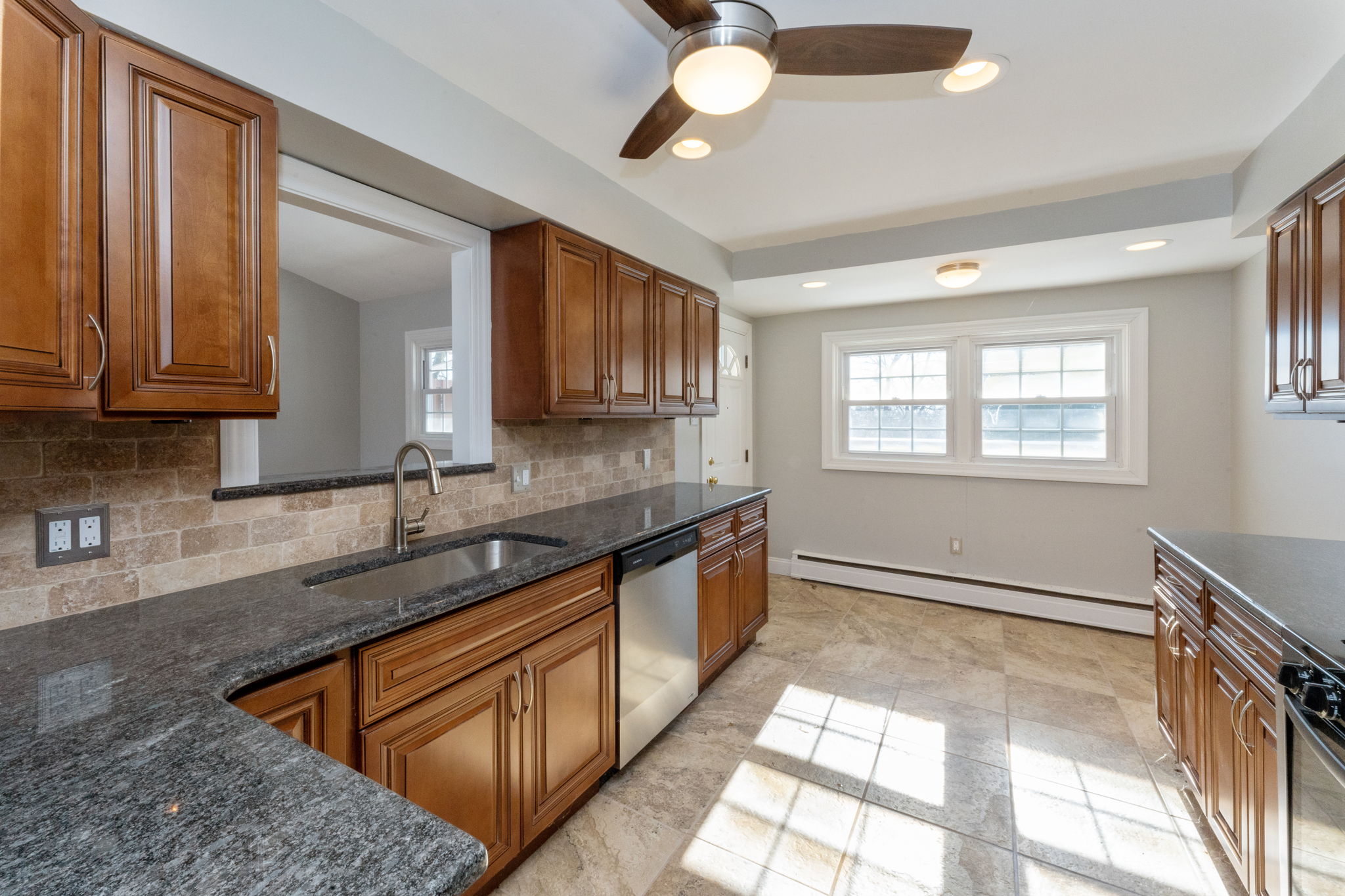 632 Cheswick Rd, Philadelphia, PA 19128, USA Photo 14