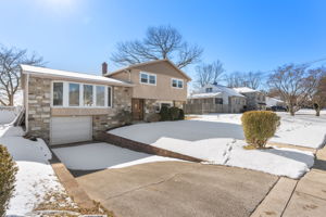 632 Cheswick Rd, Philadelphia, PA 19128, USA Photo 1