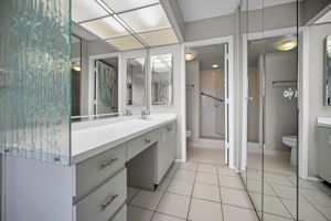 Master Bathroom1c