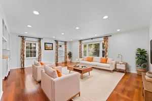 DSC02024 virtually staged.jpeg