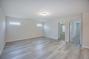  Photo 31