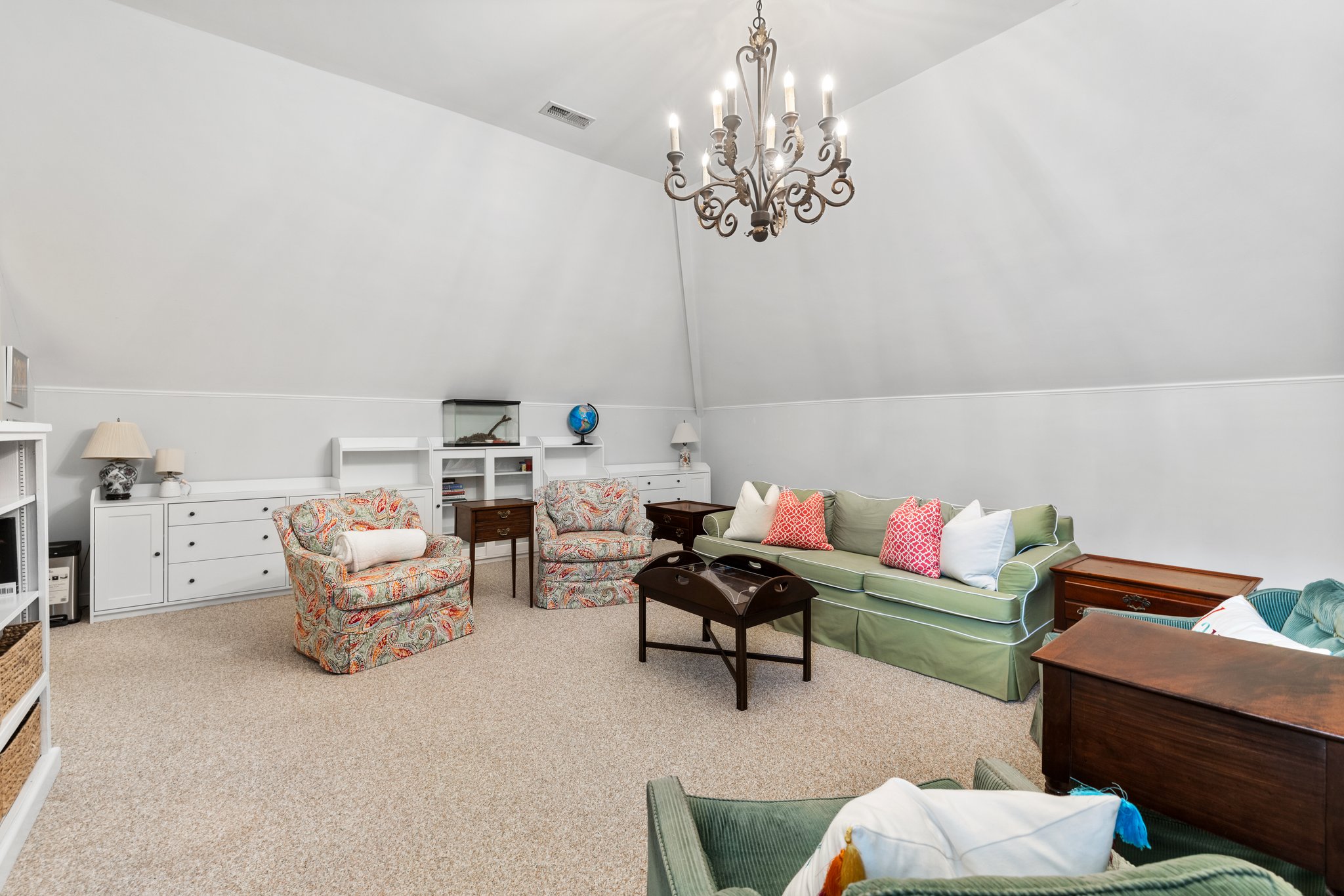 Tall sloped ceilings.