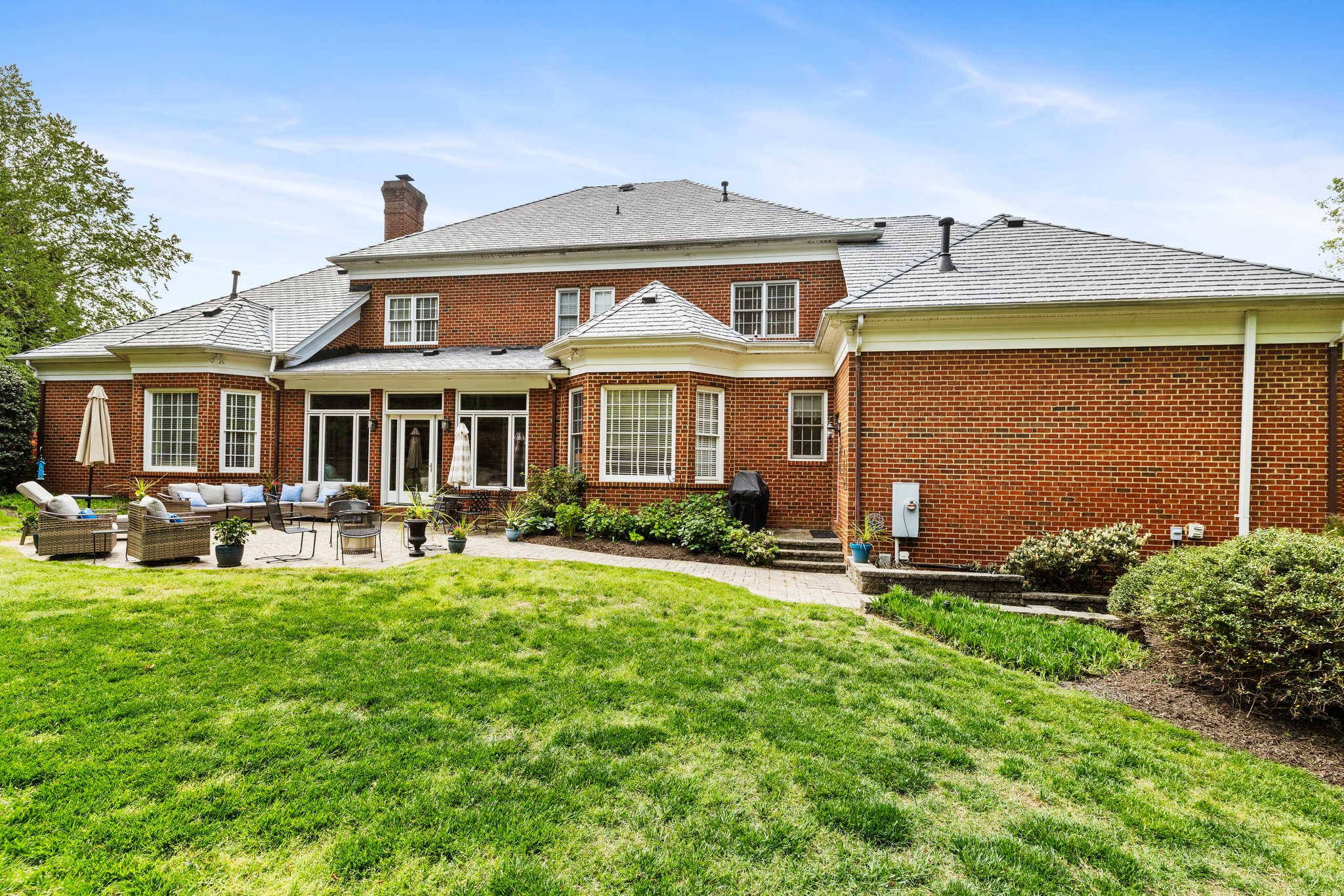 4 sided brick home has a brand new DaVinci Roof.