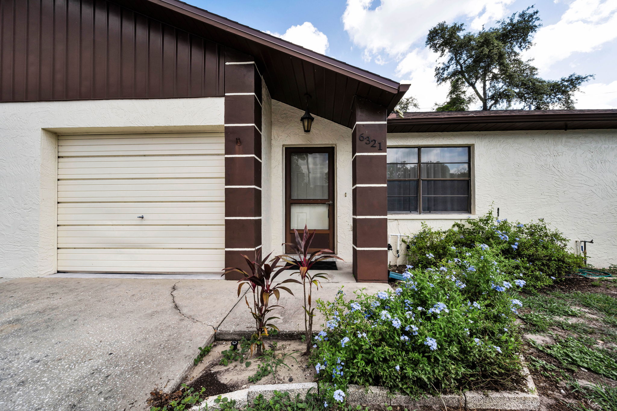 Front Exterior 4