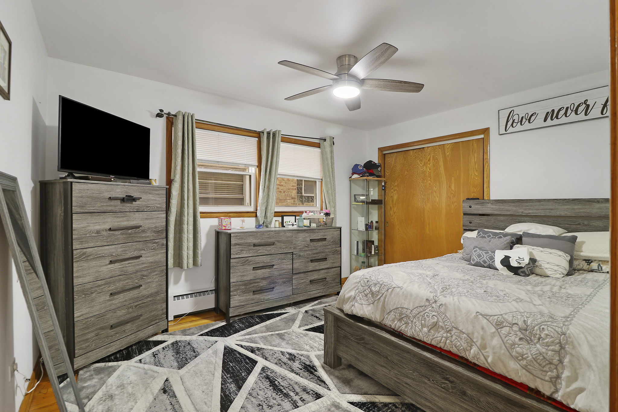1st floor Primary Bedroom