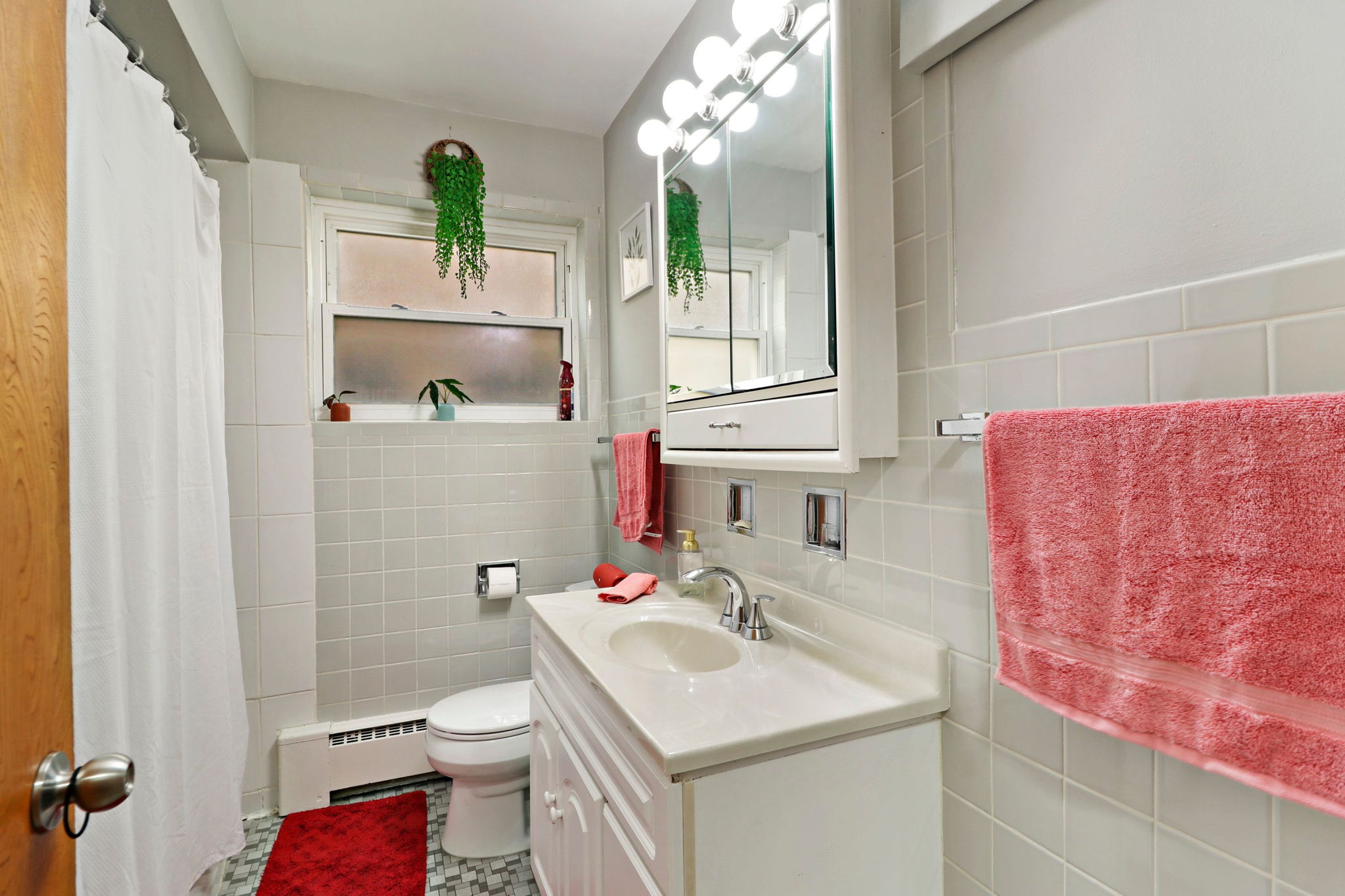 1st floor Bathroom