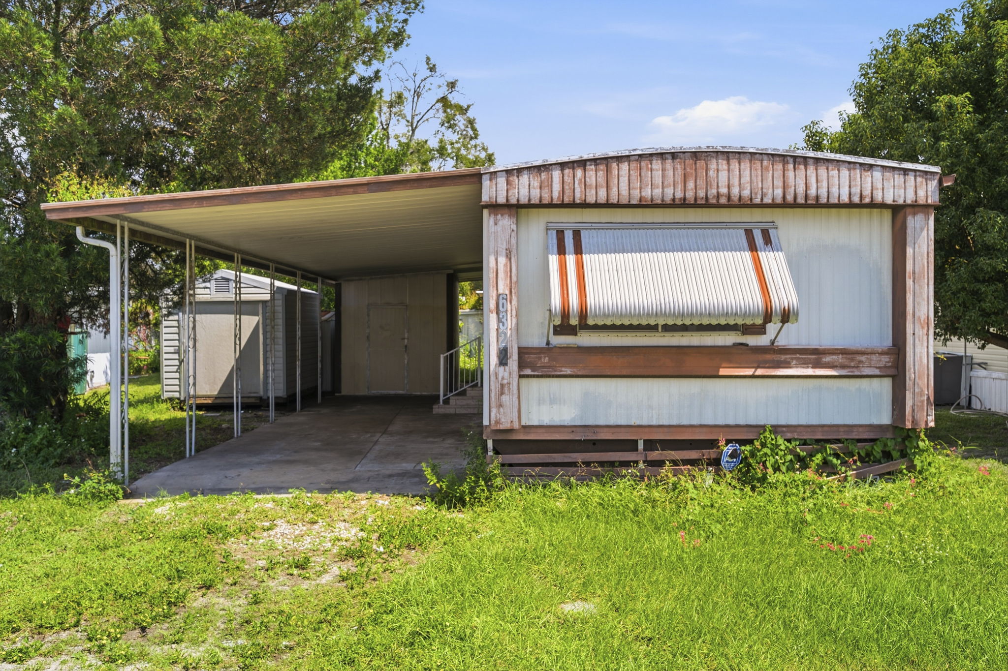 Exteriors (2)