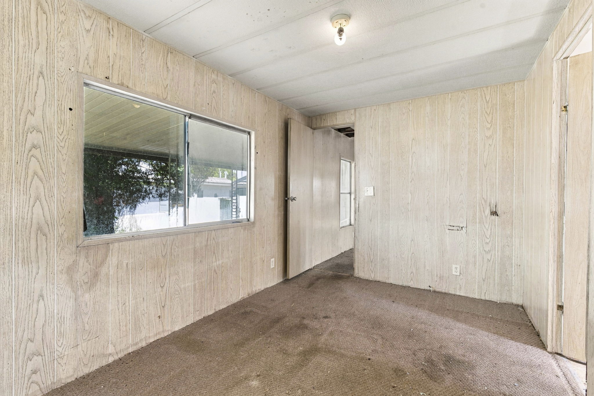 Interiors (19)
