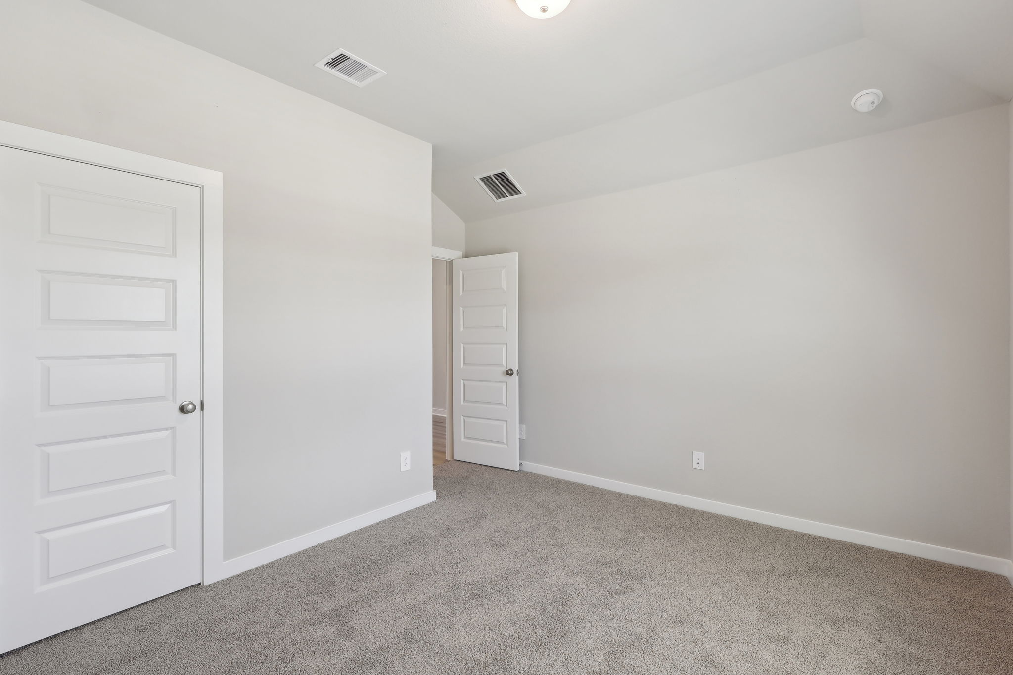 Houston - Wall Street Village - 6323 Brazos Trl Dr, Richmond, TX 77469 - 013