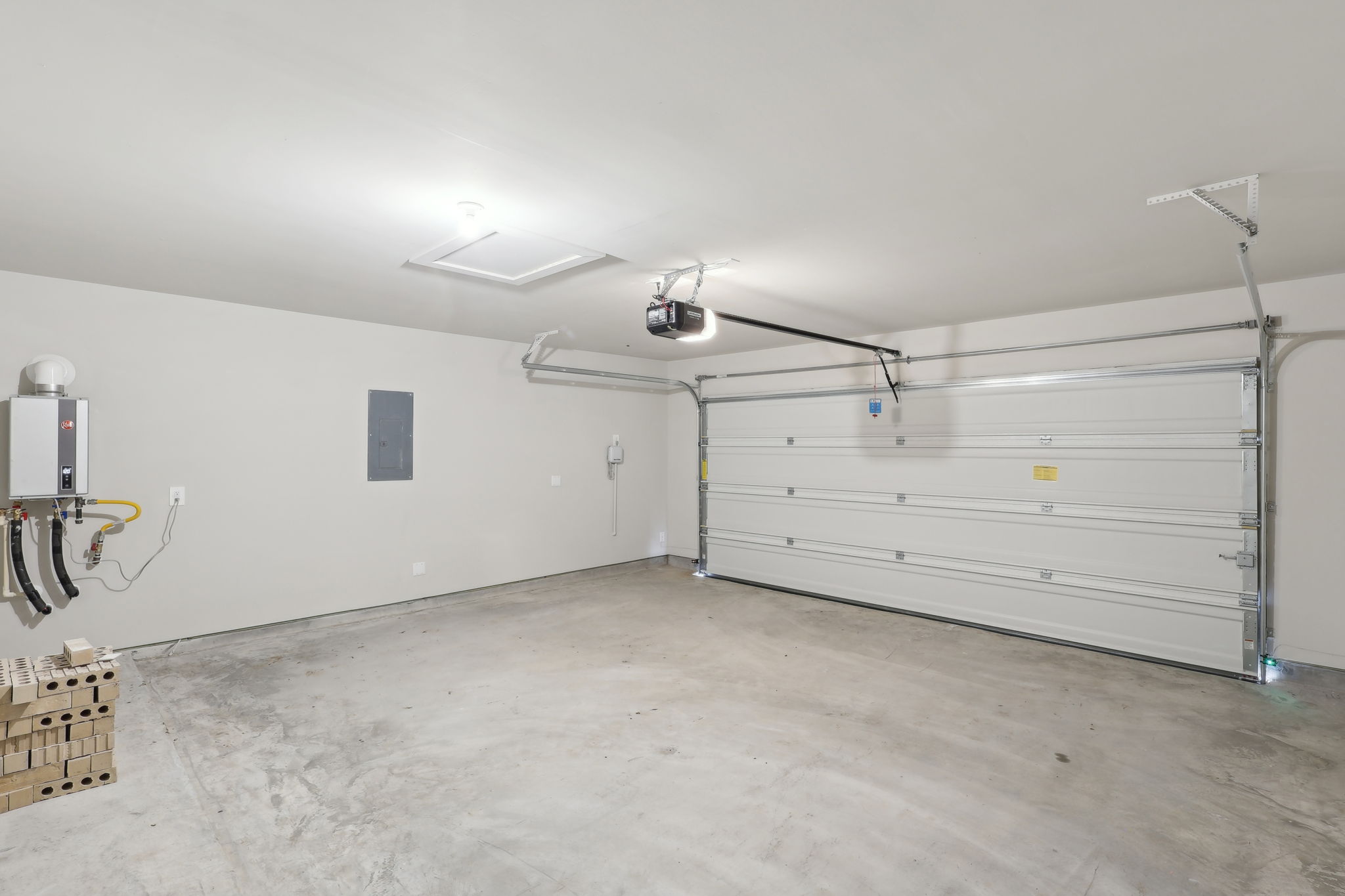 Houston - Wall Street Village - 6323 Brazos Trl Dr, Richmond, TX 77469 - 018