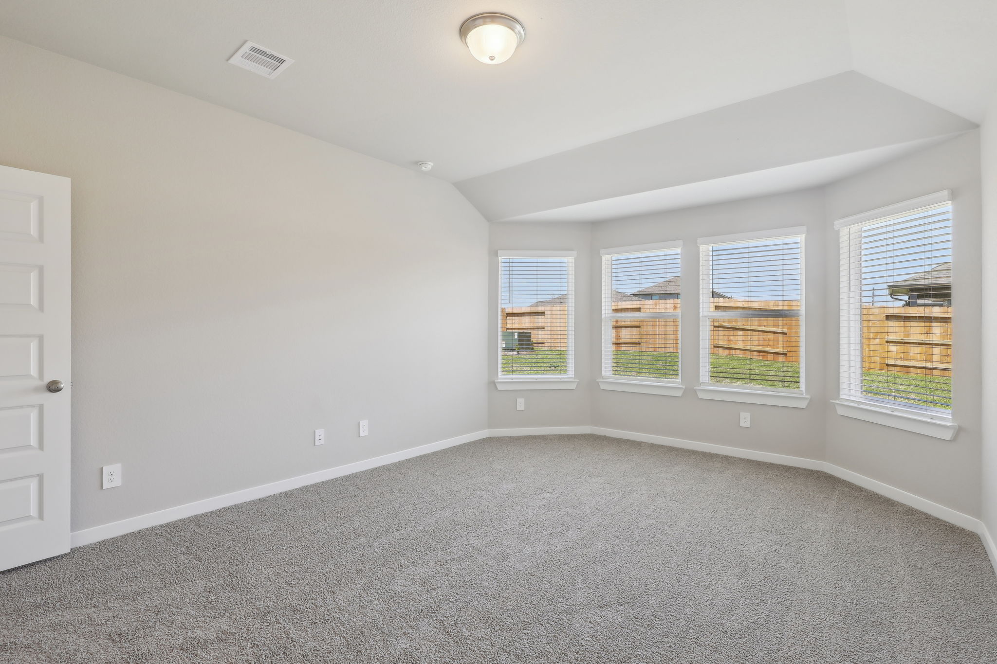 Houston - Wall Street Village - 6323 Brazos Trl Dr, Richmond, TX 77469 - 020