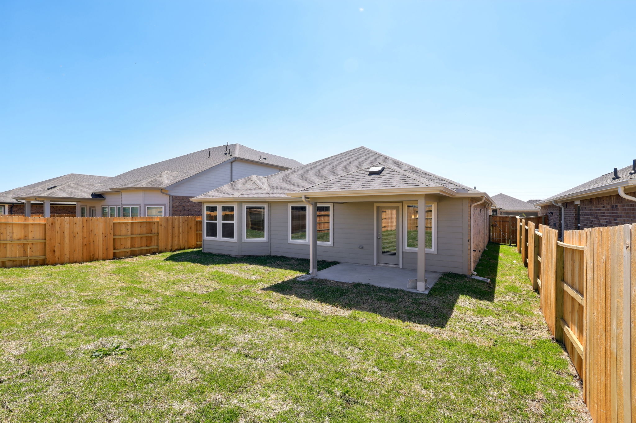 Houston - Wall Street Village - 6323 Brazos Trl Dr, Richmond, TX 77469 - 024