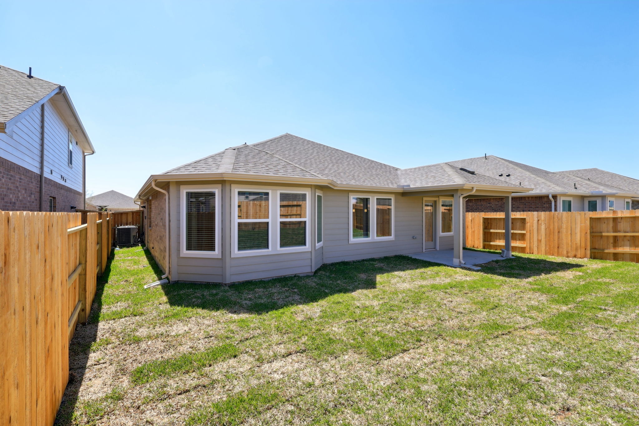 Houston - Wall Street Village - 6323 Brazos Trl Dr, Richmond, TX 77469 - 026