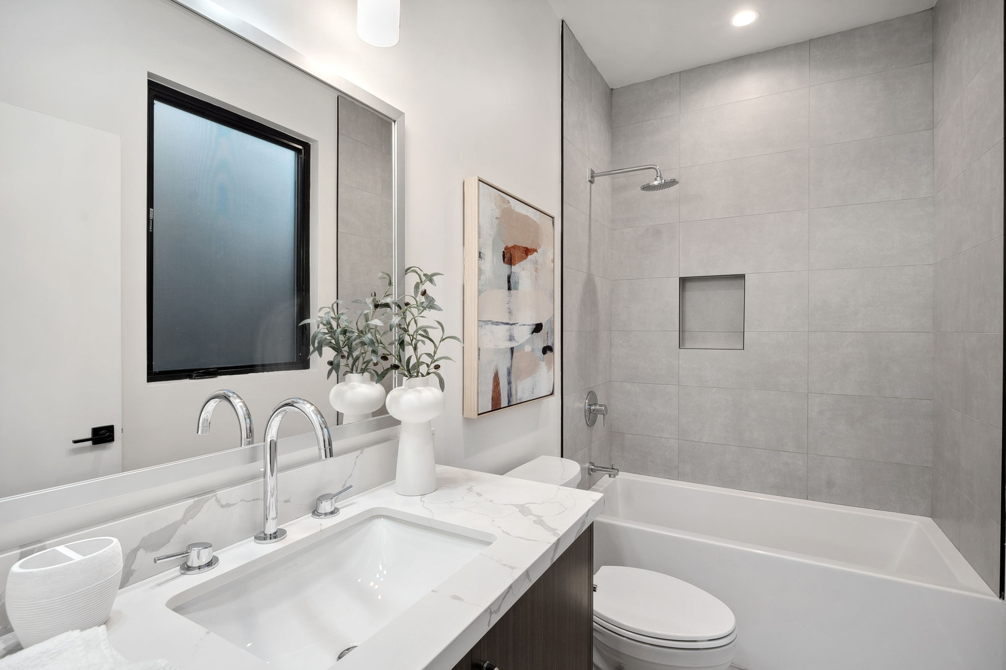 6325 Primrose Avenue-33