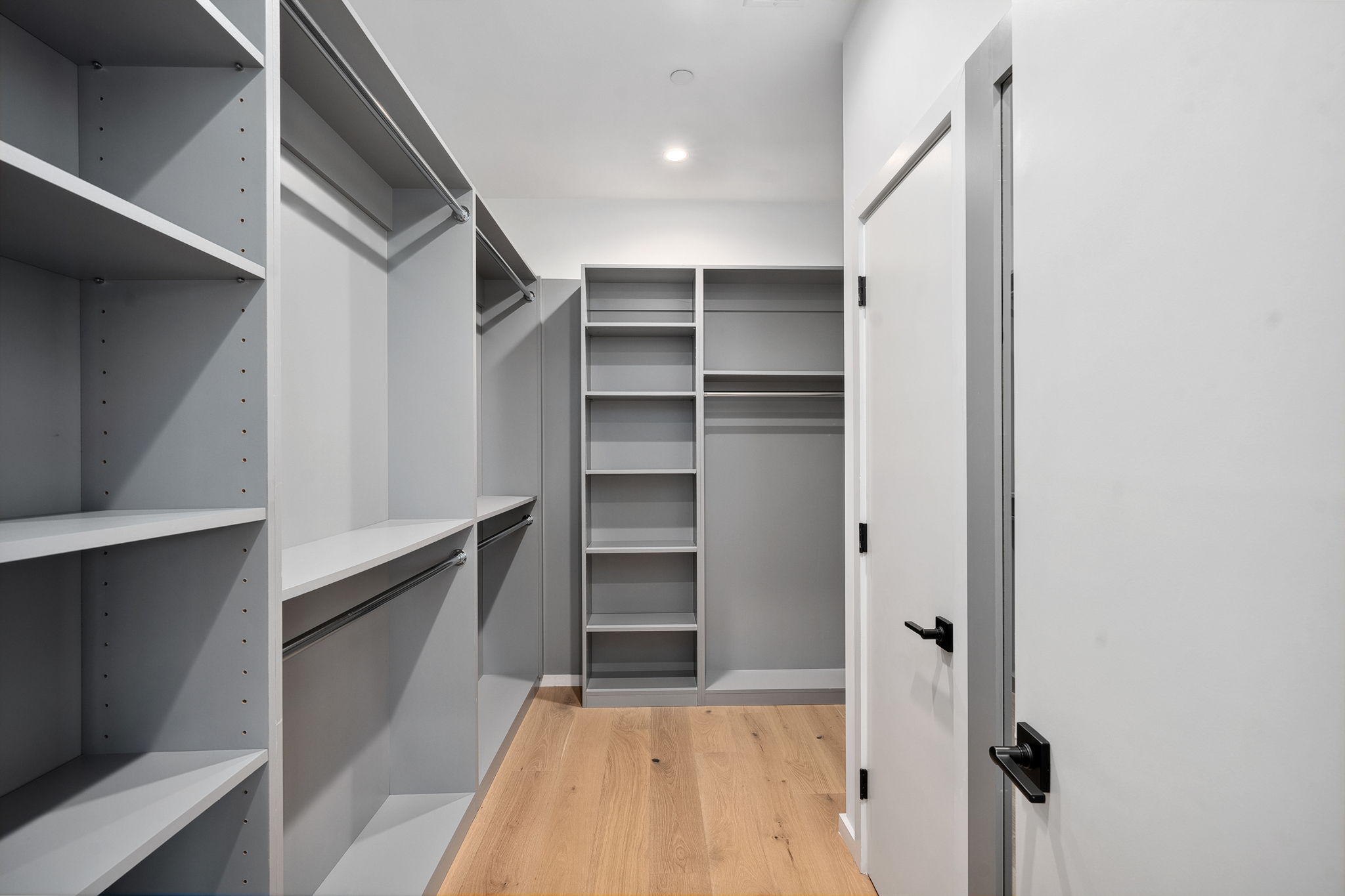 6325 Primrose Avenue-41