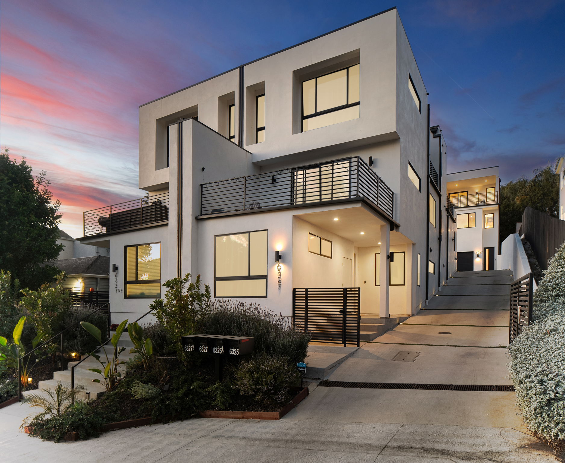 6325 Primrose Avenue-42