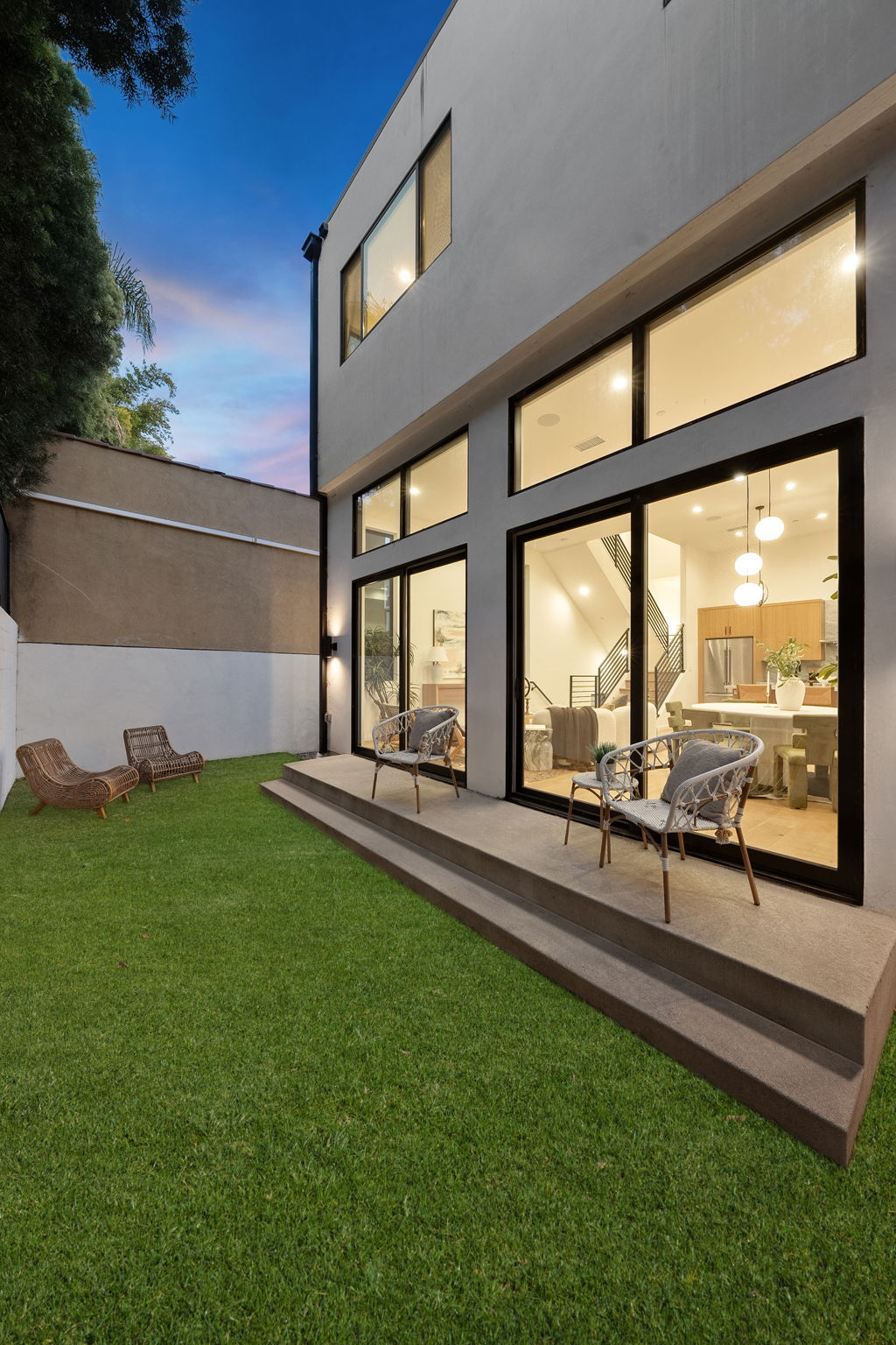 6325 Primrose Avenue-49