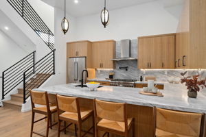 6325 Primrose Avenue-17