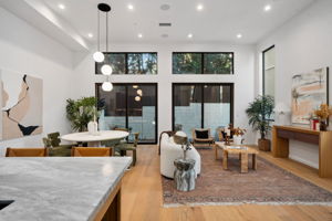 6325 Primrose Avenue-19
