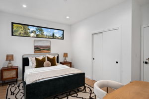 6325 Primrose Avenue-31