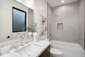 6325 Primrose Avenue-33