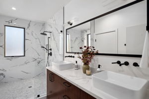 6325 Primrose Avenue-38