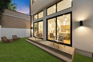6325 Primrose Avenue-50