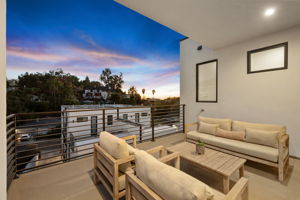 6325 Primrose Avenue-53