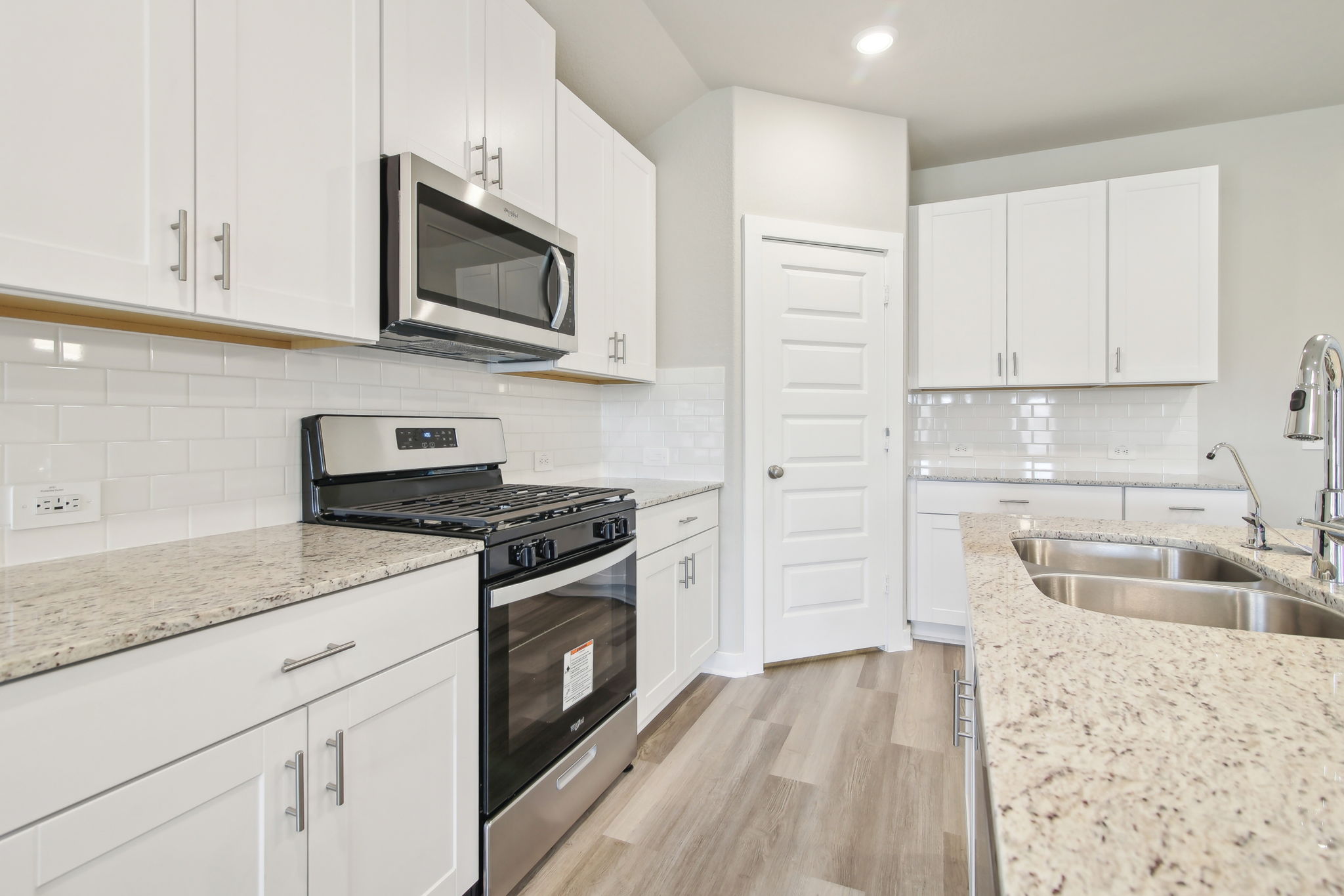 Houston - Wall Street Village - 6326 Brazos Trl Dr, Richmond, TX 77469 - 017