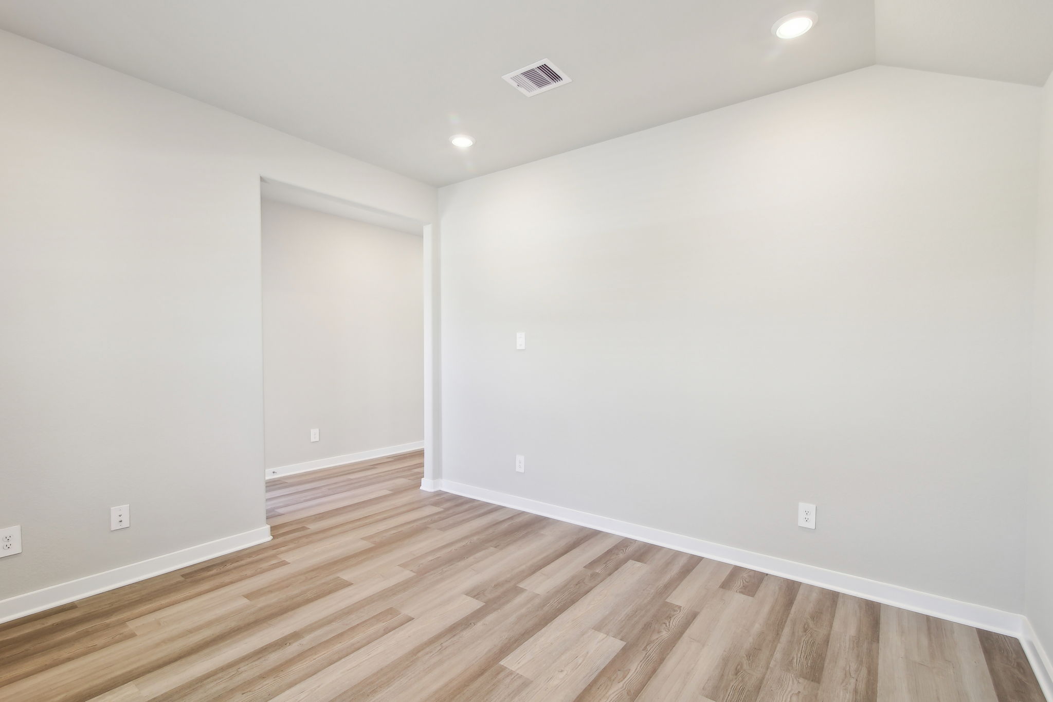 Houston - Wall Street Village - 6326 Brazos Trl Dr, Richmond, TX 77469 - 020