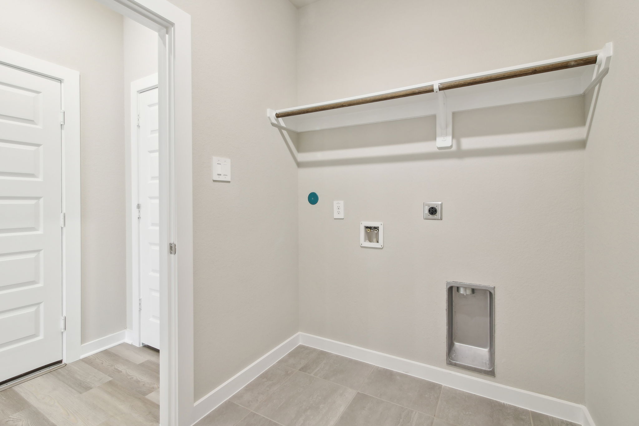 Houston - Wall Street Village - 6326 Brazos Trl Dr, Richmond, TX 77469 - 021