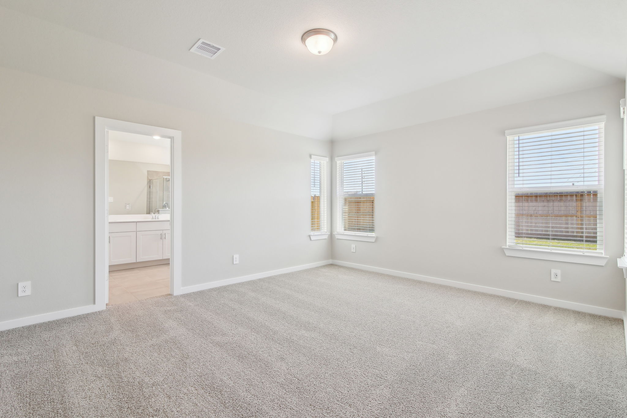 Houston - Wall Street Village - 6326 Brazos Trl Dr, Richmond, TX 77469 - 022