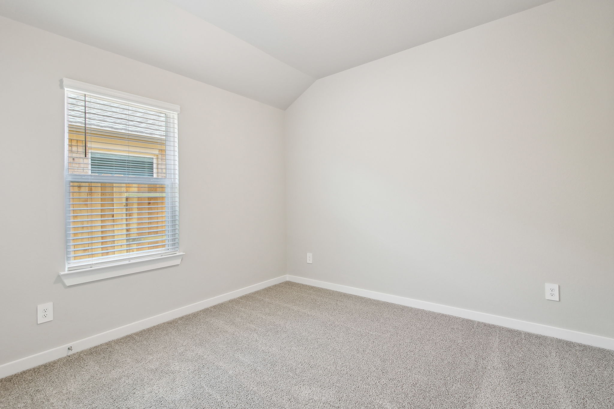 Houston - Wall Street Village - 6326 Brazos Trl Dr, Richmond, TX 77469 - 028