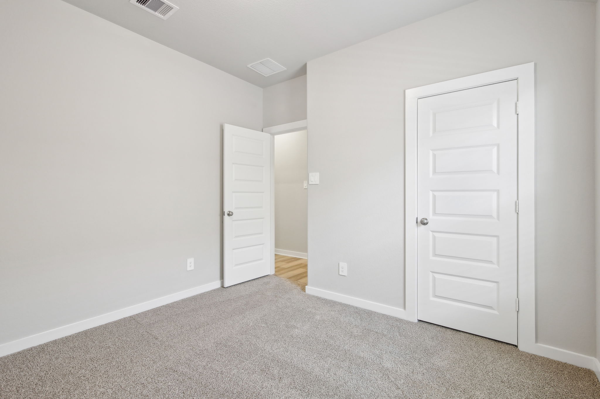 Houston - Wall Street Village - 6326 Brazos Trl Dr, Richmond, TX 77469 - 029