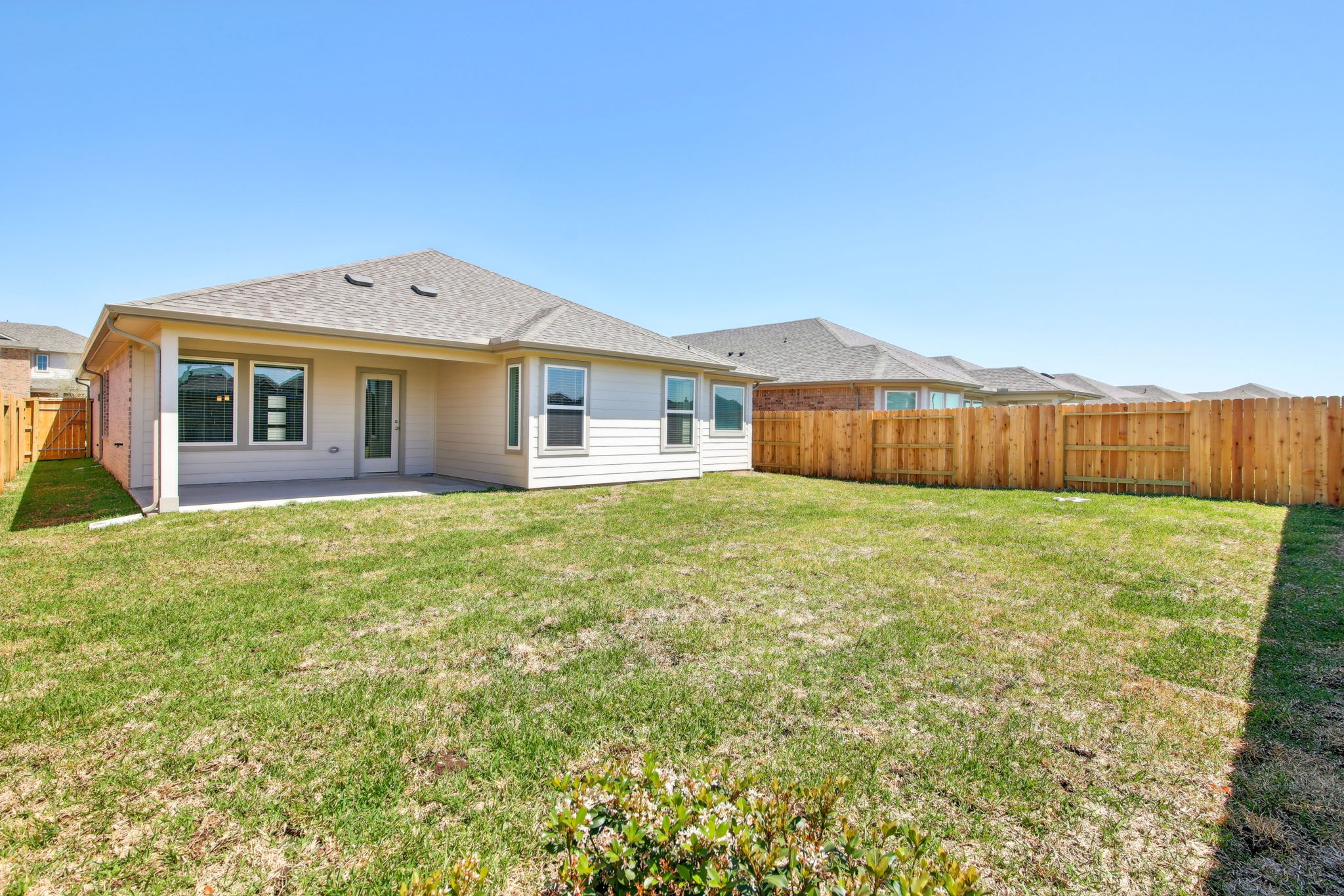 Houston - Wall Street Village - 6326 Brazos Trl Dr, Richmond, TX 77469 - 034