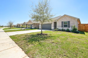 Houston - Wall Street Village - 6326 Brazos Trl Dr, Richmond, TX 77469 - 002