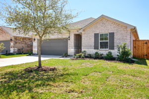 Houston - Wall Street Village - 6326 Brazos Trl Dr, Richmond, TX 77469 - 003