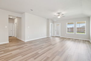 Houston - Wall Street Village - 6326 Brazos Trl Dr, Richmond, TX 77469 - 010