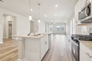 Houston - Wall Street Village - 6326 Brazos Trl Dr, Richmond, TX 77469 - 018