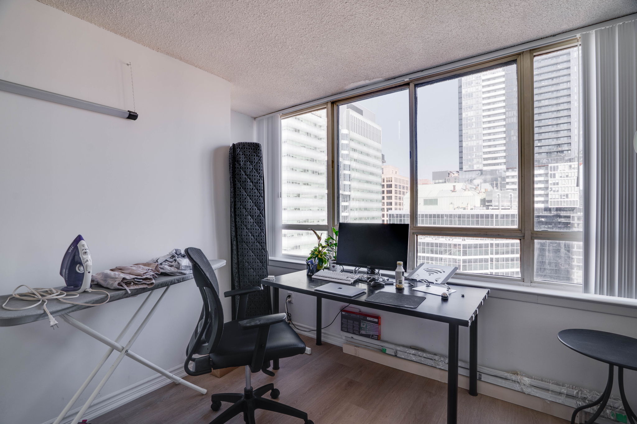 633 Bay St. Unit 2622 Toronto, ON M5G 2G4