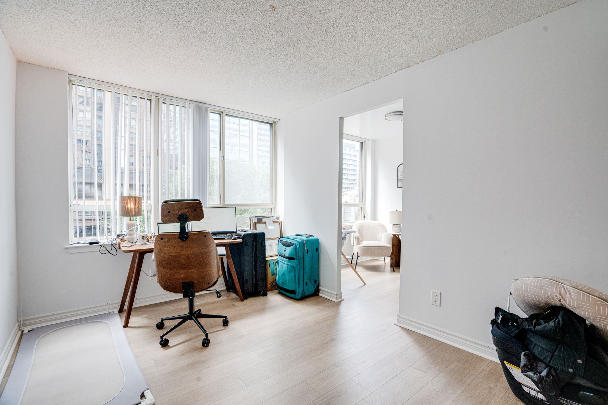 633 Bay St. Unit 313 Toronto, ON M5G 2G4