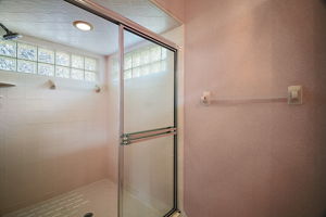  Photo 33