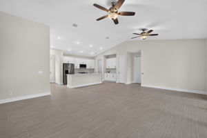 Living Room 3 of 5