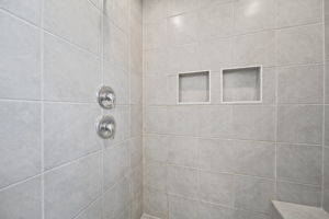  Photo 34