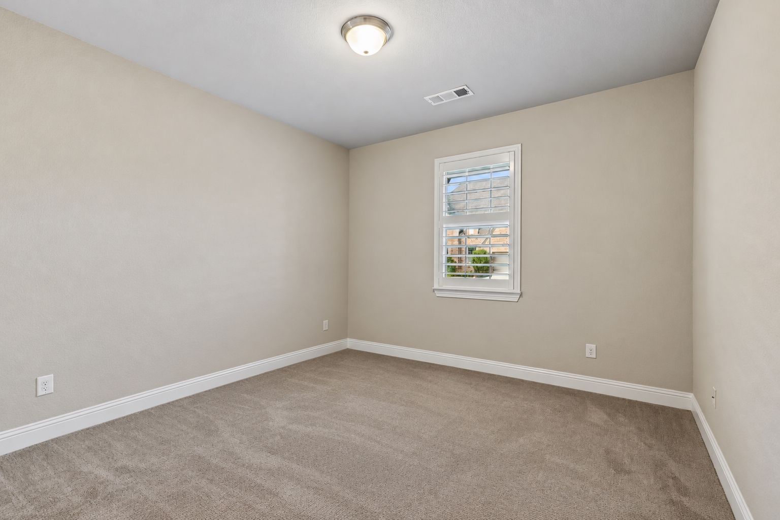 Dedicated First Floor Guest Room