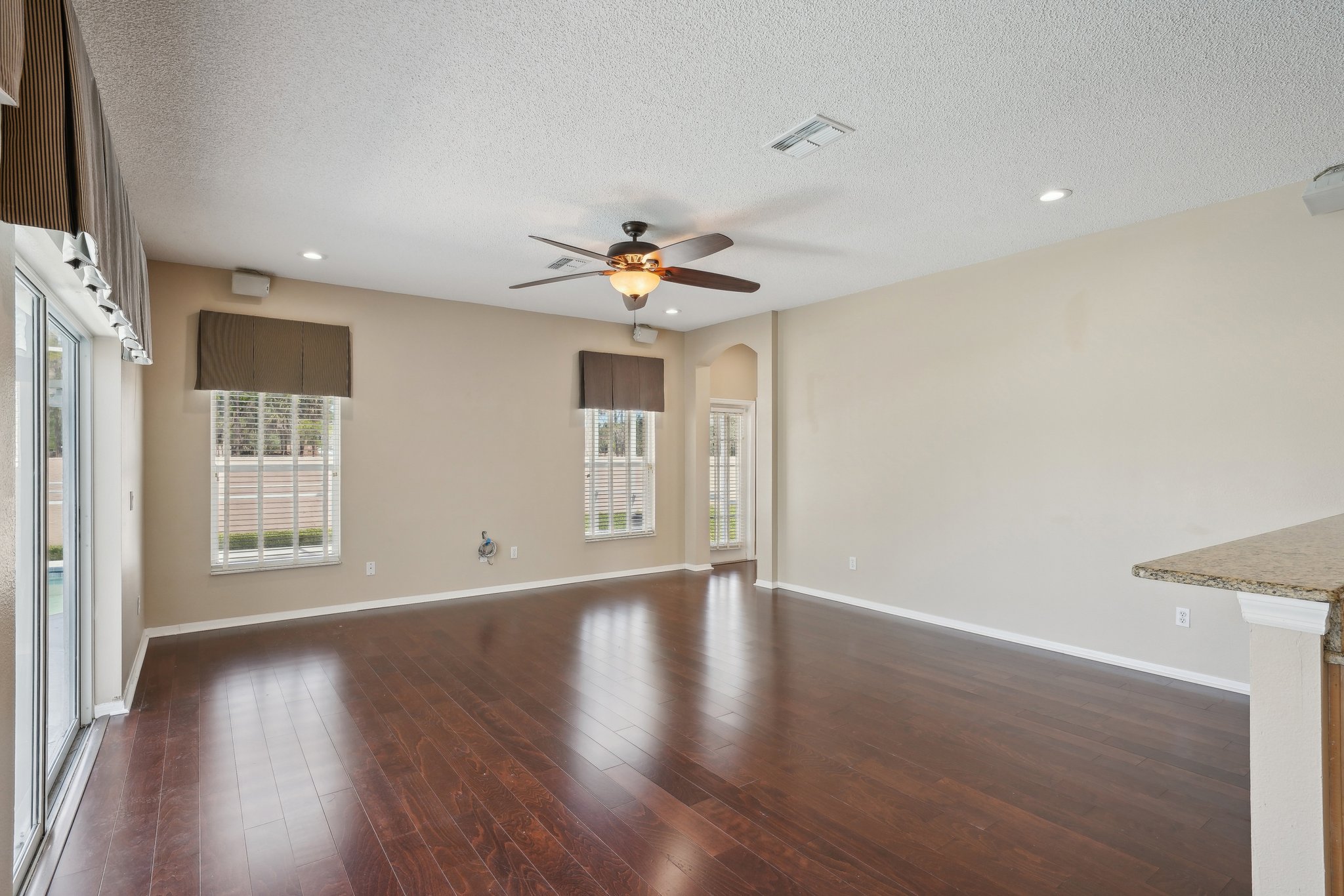 Cardinal Crest Dr-2505-016.jpg