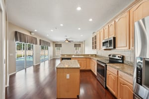 Cardinal Crest Dr-2505-025.jpg
