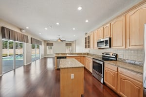 Cardinal Crest Dr-2505-026.jpg
